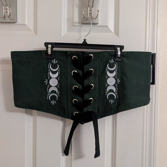NWT Dark Cottage Selene Corset Belt Dark Green Silver Embroidery 2-3X - Picture 2 of 3